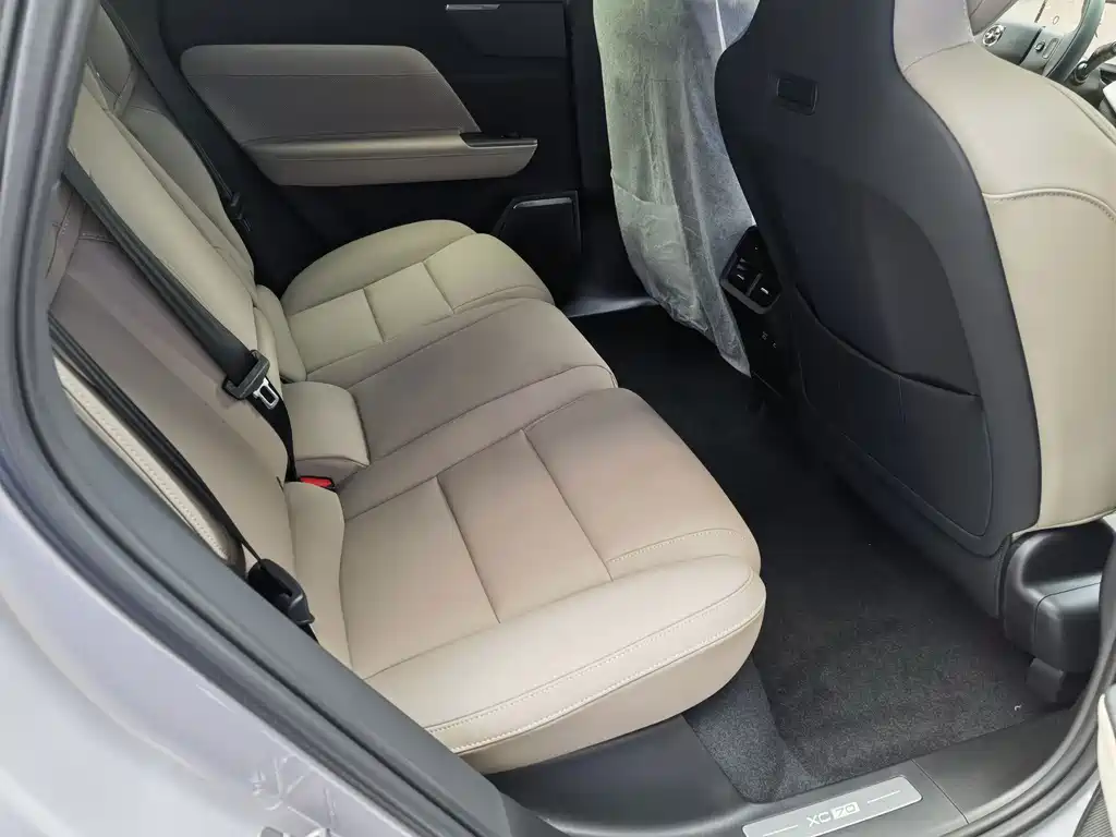 Volvo гибрид Volvo XC70 plug-in — миниатюра 20