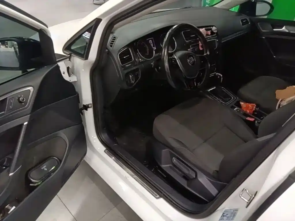 Volkswagen Golf — миниатюра 16