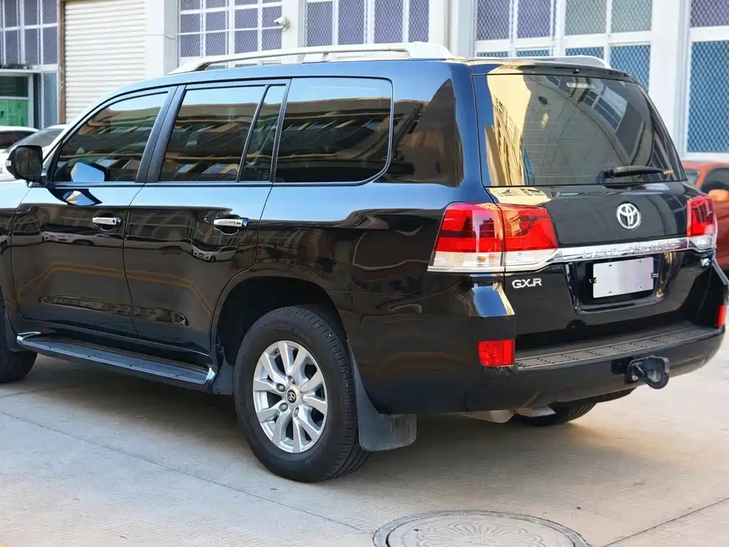Toyota Land Cruiser — миниатюра 4