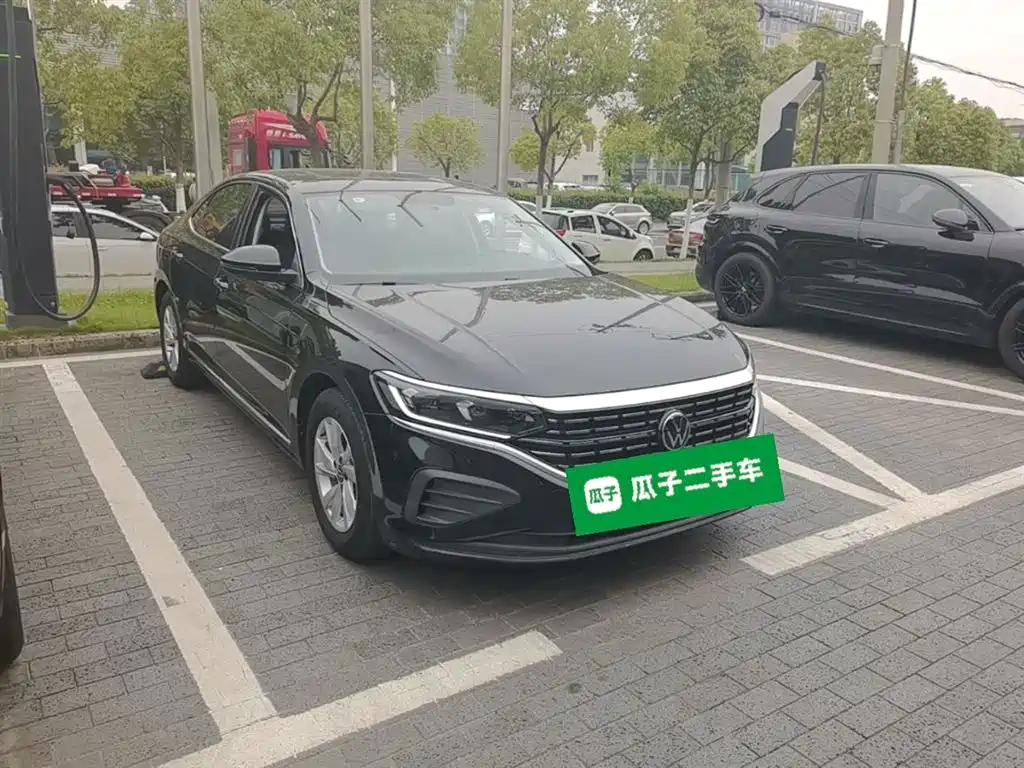 Volkswagen Passat 2025 280TSI