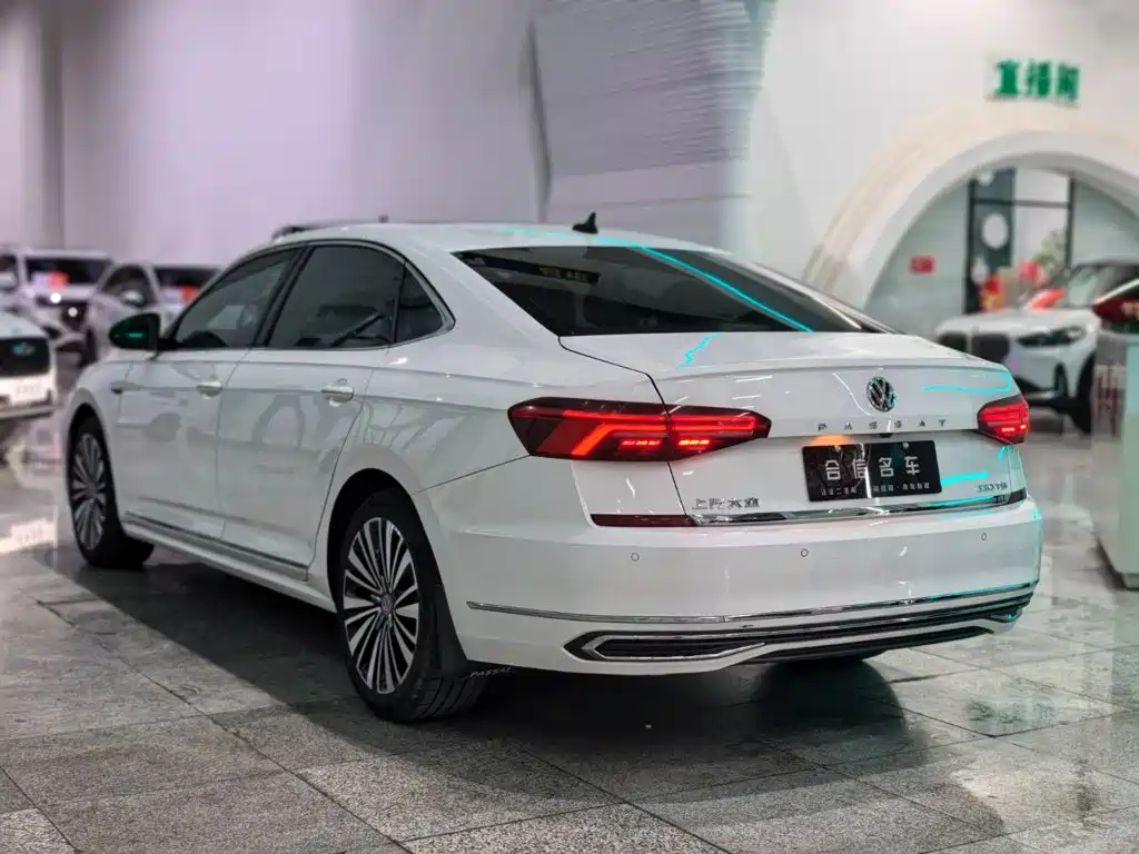 Volkswagen Passat — миниатюра 3