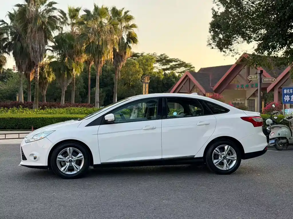 Ford Focus — миниатюра 5