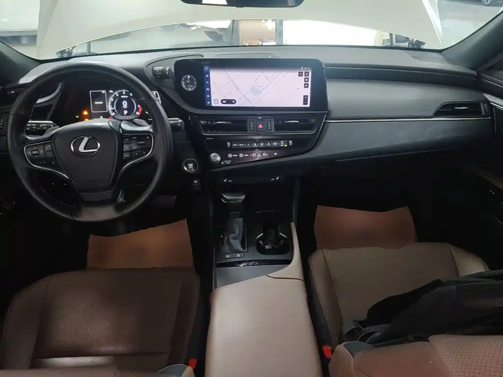 Lexus ES — миниатюра 10