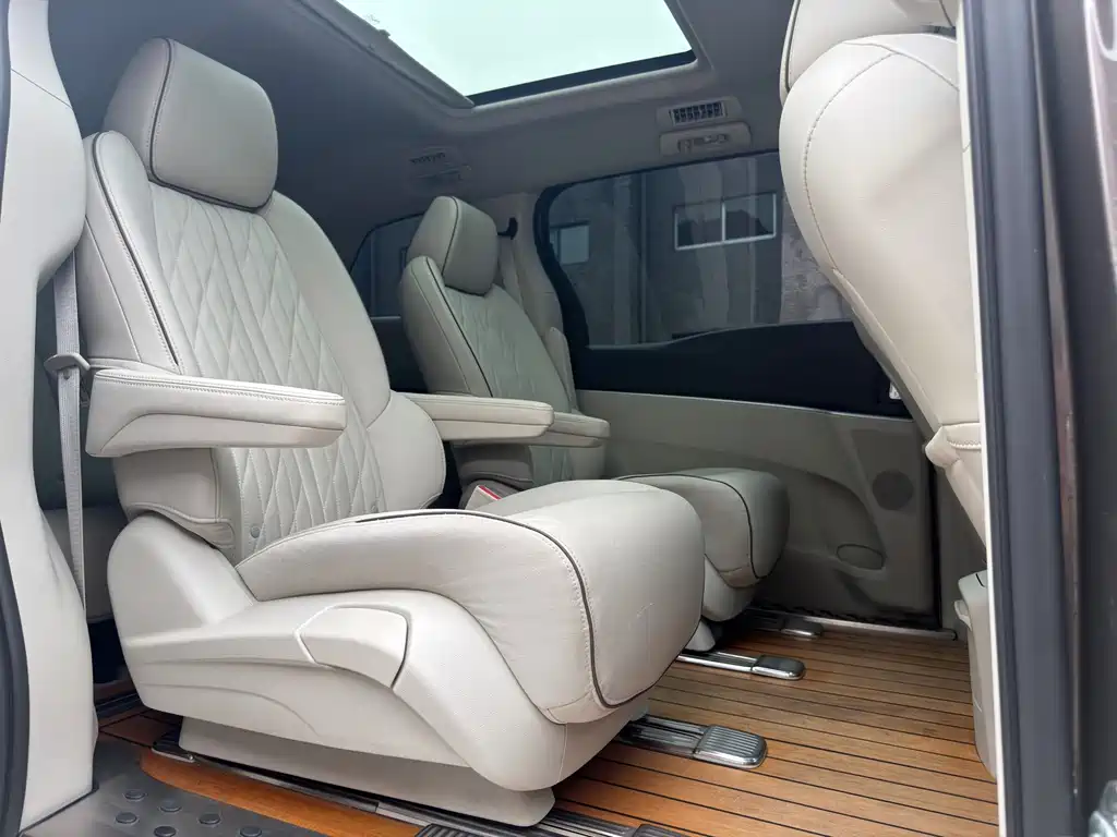 Buick GL8 — миниатюра 11