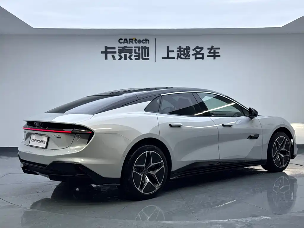 Lotus Emeya 2025 600