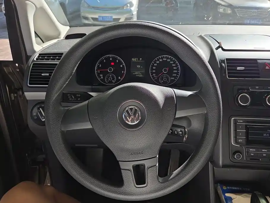 Volkswagen Touran — миниатюра 15