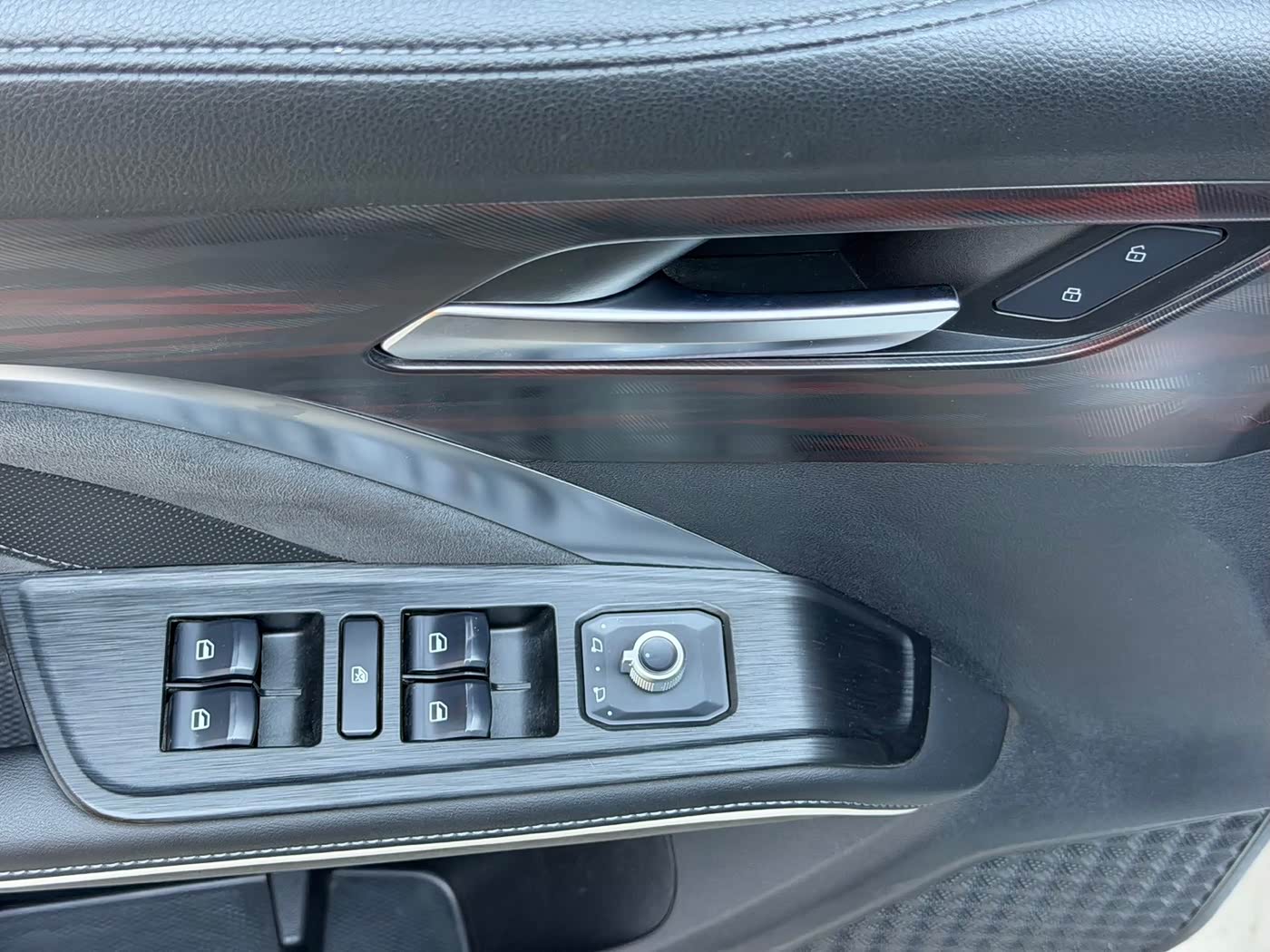 Haval Haval H6 1.5 л 2023 г. Белый, пробег 42000 км