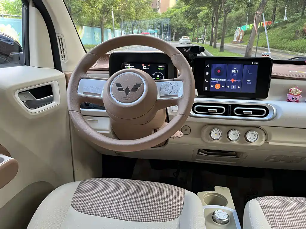 Wuling MINIEV — миниатюра 8