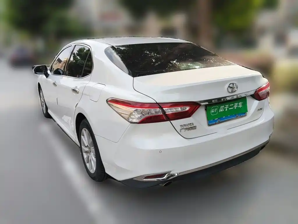 Toyota Camry — миниатюра 25