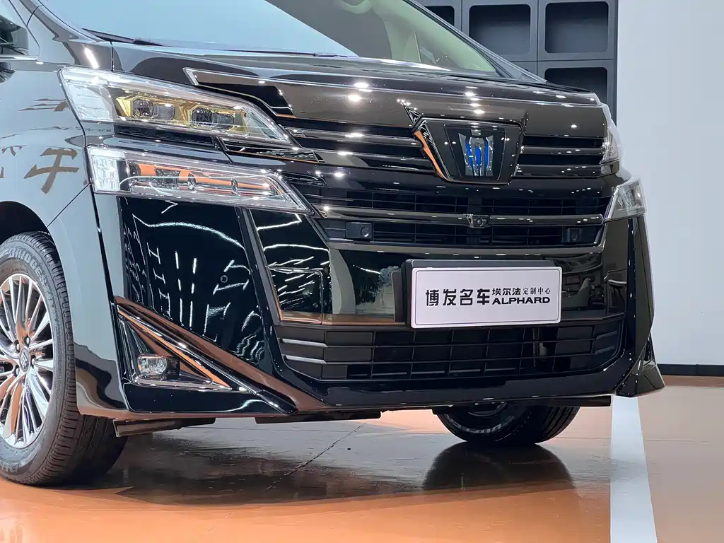 Toyota Vellfire — миниатюра 4