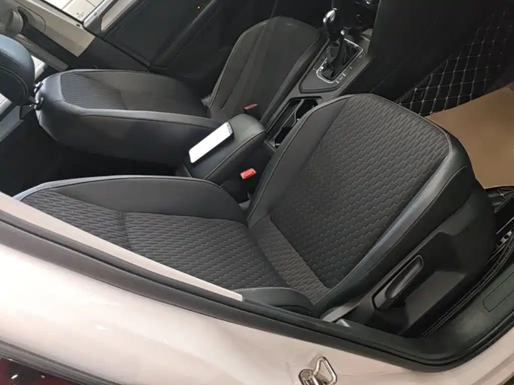 Volkswagen Tiguan L — миниатюра 25