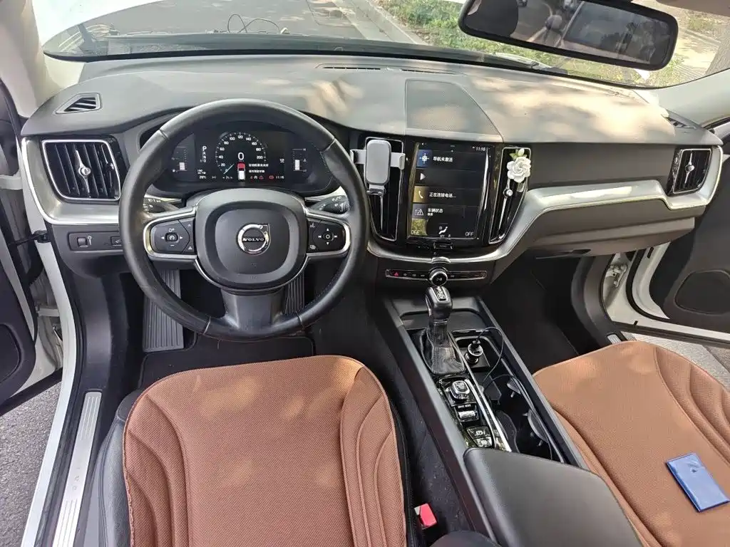 Volvo XC60 — миниатюра 13