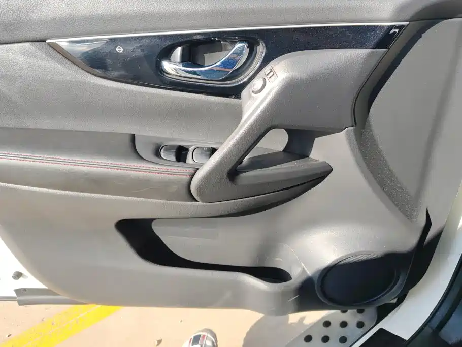 Nissan Qashqai — миниатюра 7