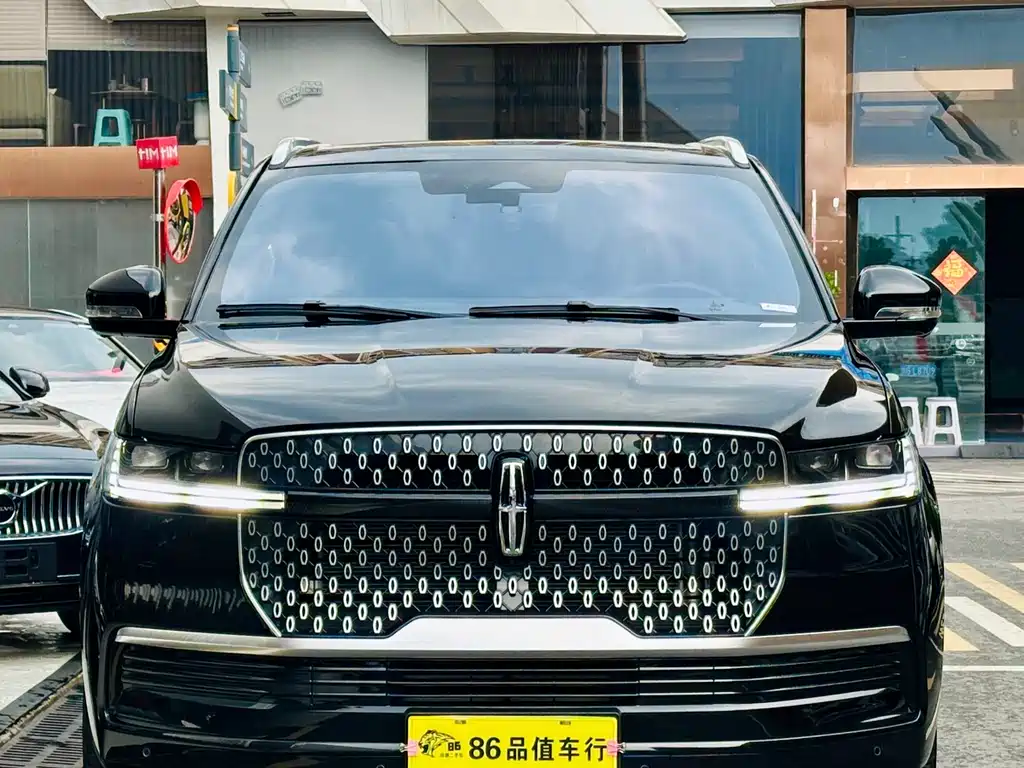Lincoln Navigator — миниатюра 2