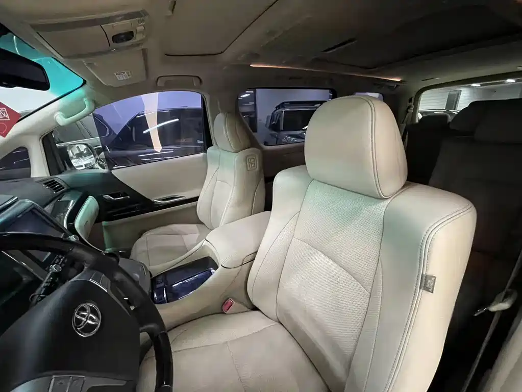Toyota Alphard 2012 3.5L Luxury
