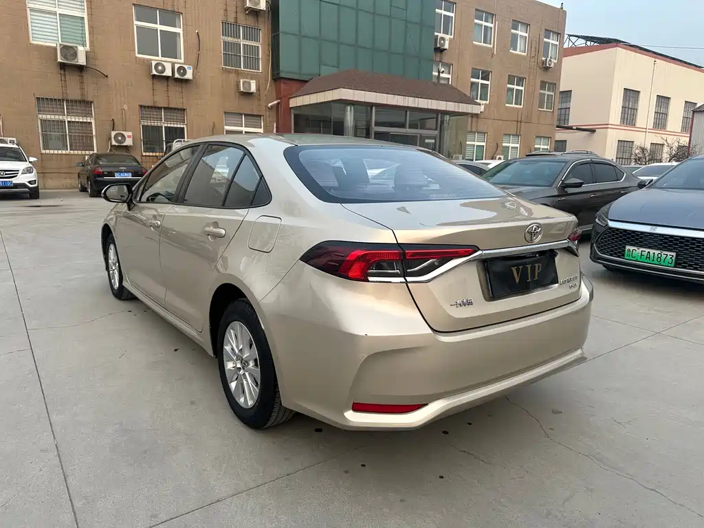 TOYOTA COROLLA