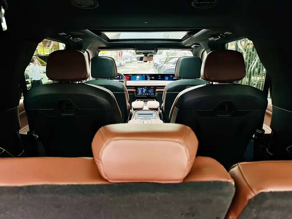 Lincoln Navigator — миниатюра 16