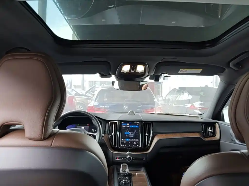 Volvo XC60 — миниатюра 18