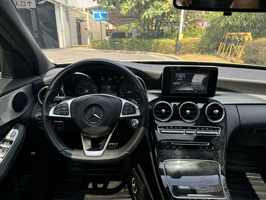 Mercedes-Benz C-Class — миниатюра 13
