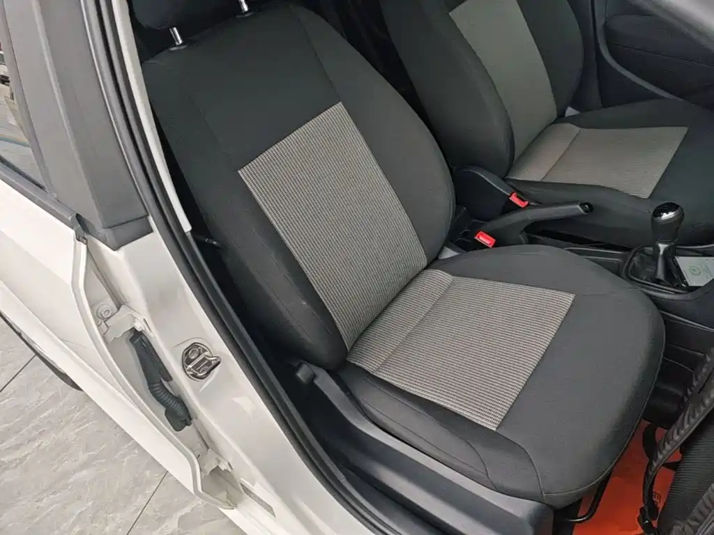 Volkswagen Polo — миниатюра 25