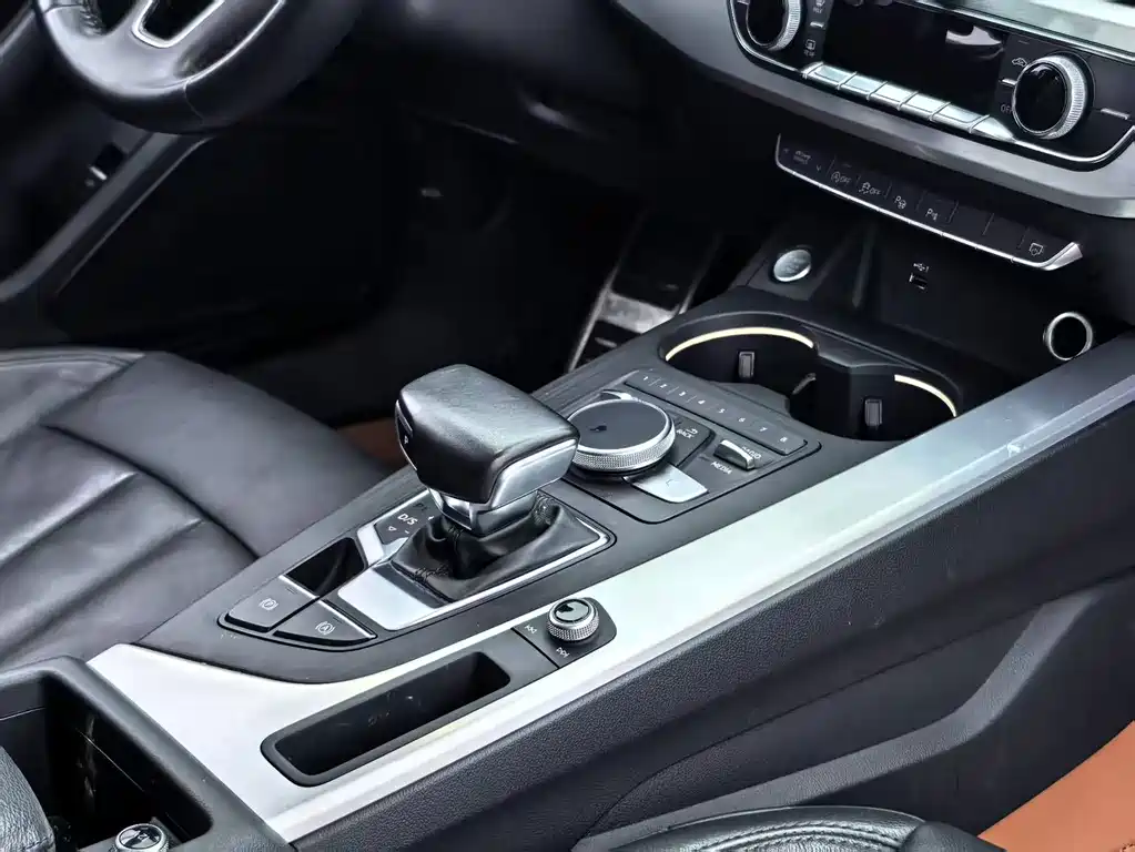 Audi A4L — миниатюра 4