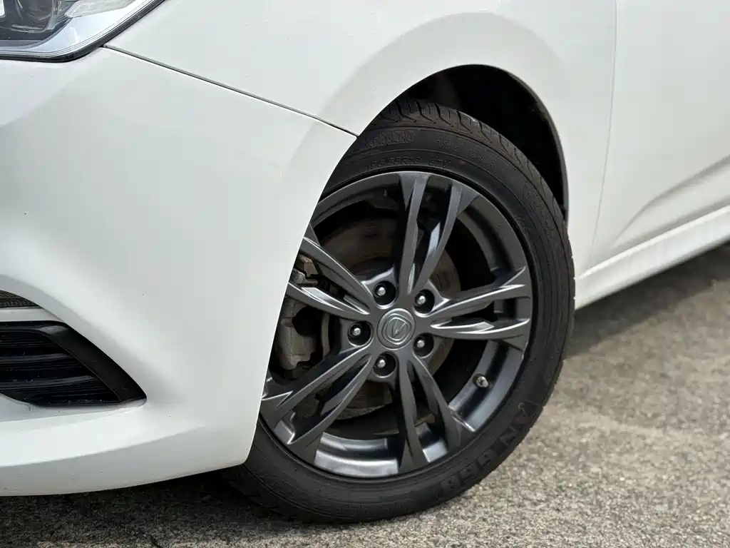 Changan Eado DT — миниатюра 8
