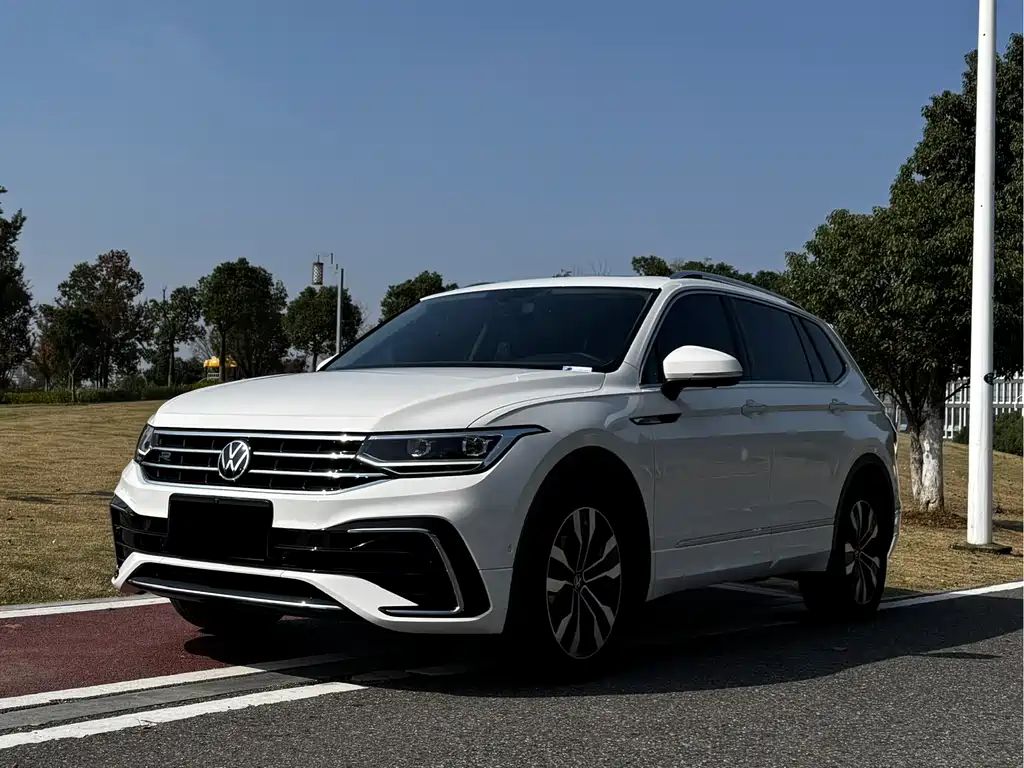Volkswagen Tiguan L 2023