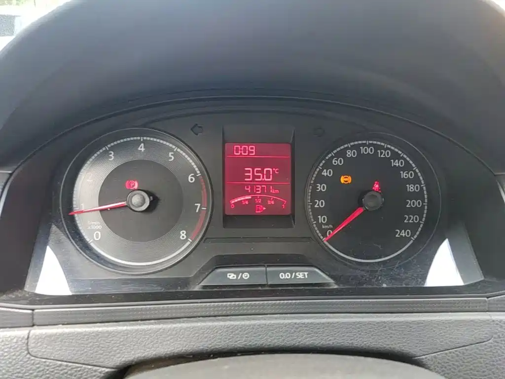 Volkswagen Santana — миниатюра 12