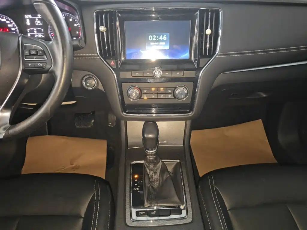 Roewe Roewe i6 Classic — миниатюра 13