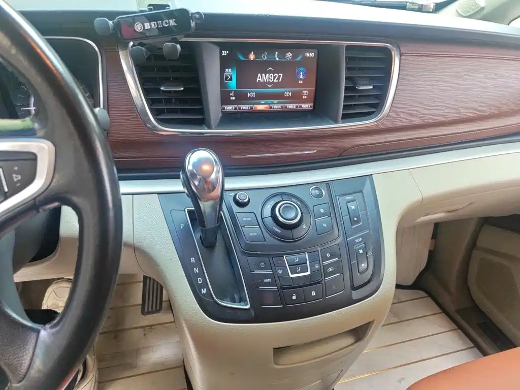 Buick GL8 — миниатюра 6