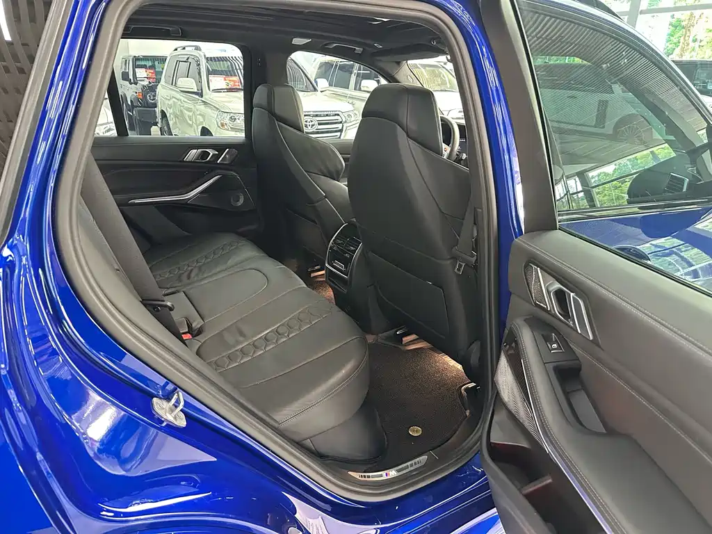 BMW X5 M — миниатюра 12