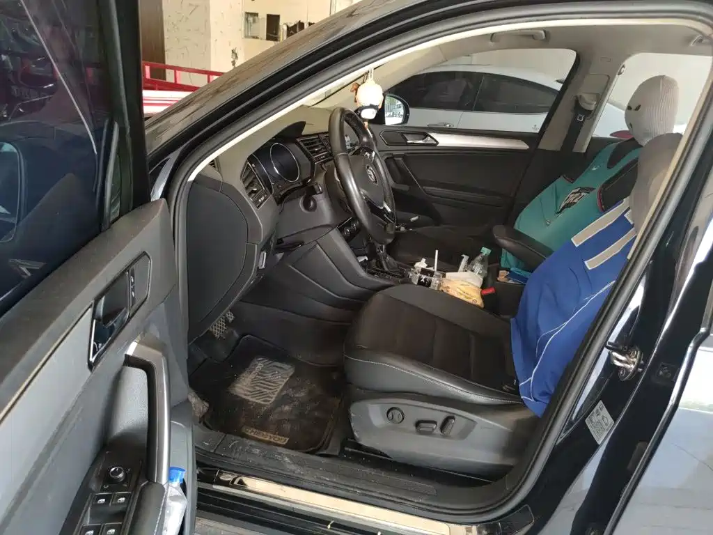 Volkswagen Tiguan L — миниатюра 14