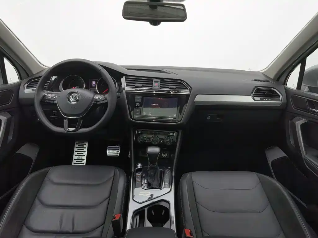 Volkswagen Tiguan L — миниатюра 5