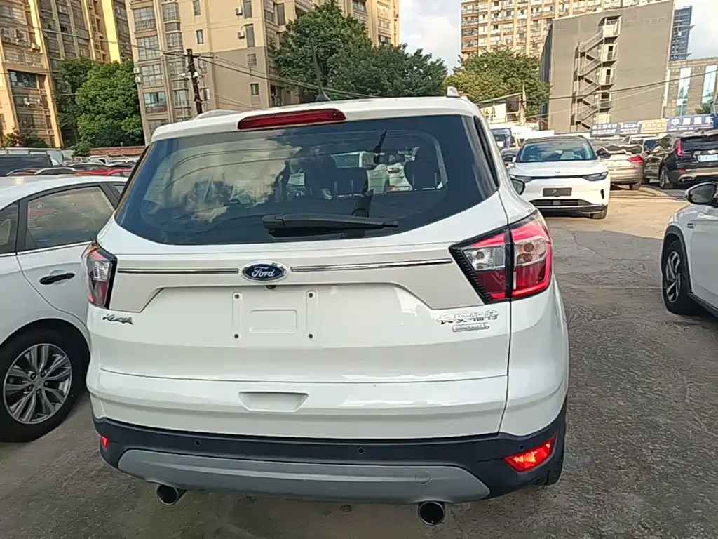 Ford Kuga — миниатюра 6