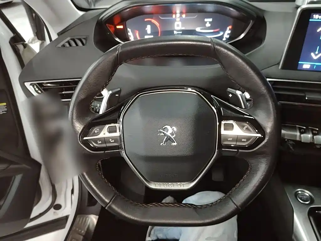 Peugeot 4008 — миниатюра 11