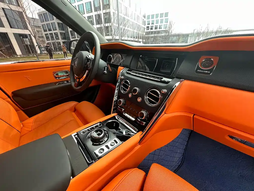 ROLLS-ROYCE CULLINAN