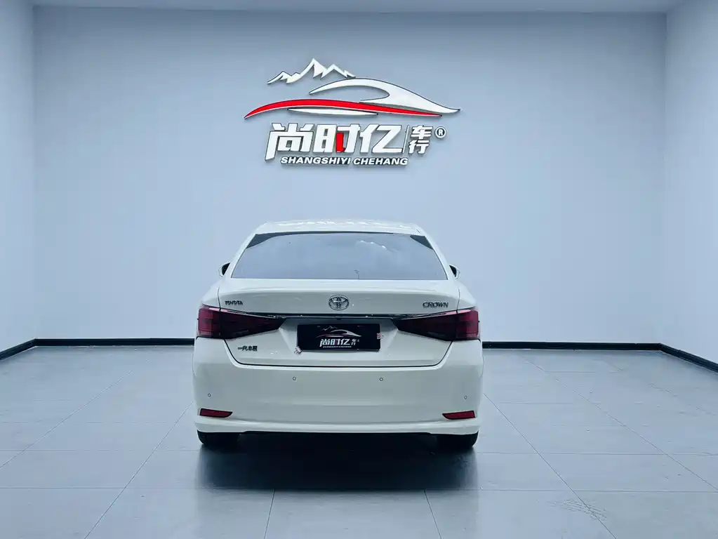 Toyota Crown 2015 2.5L Smart