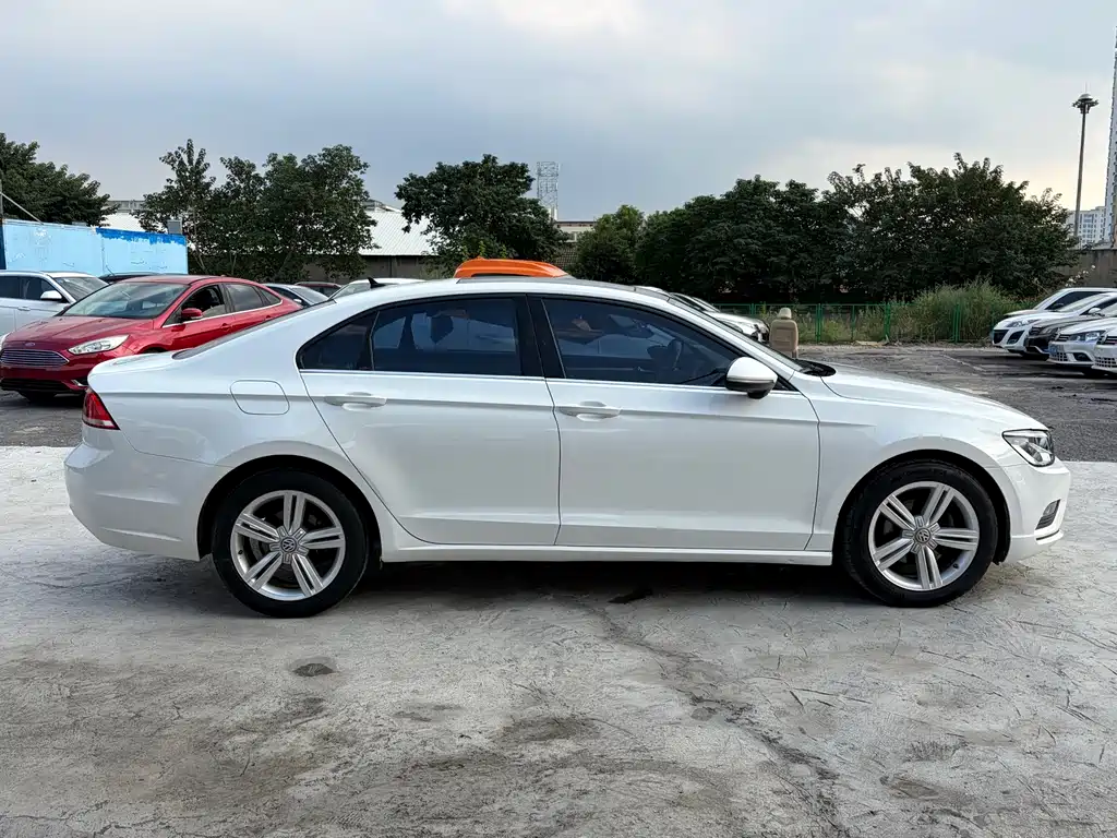 Volkswagen Lamando — миниатюра 4