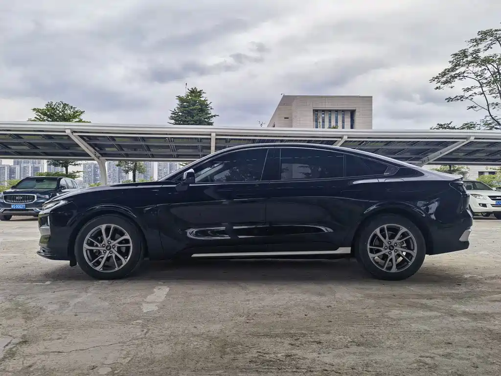 Ford Mondeo — миниатюра 7