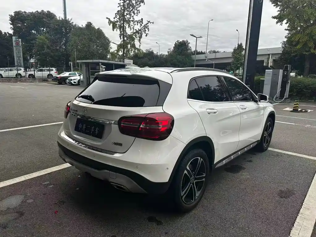 Mercedes-Benz GLA — миниатюра 9
