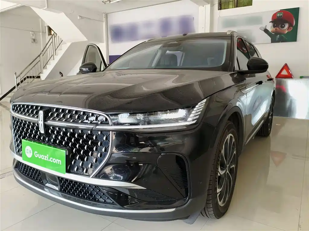 Lincoln Nautilus 2023 2.0T