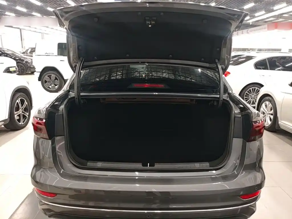Geely Emgrand — миниатюра 19