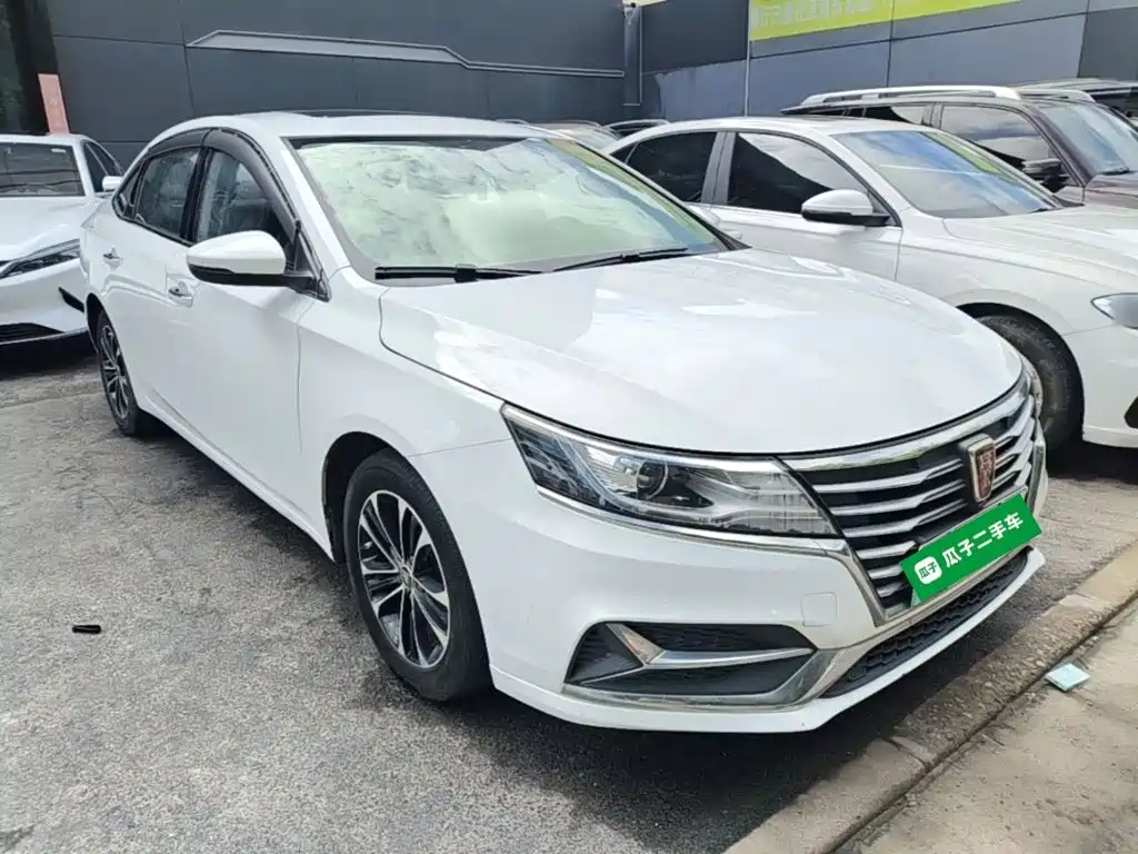 Roewe i6 New Energy — миниатюра 4