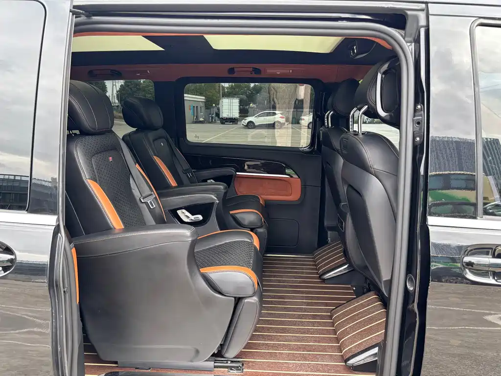 Mercedes-Benz V-Class — миниатюра 16
