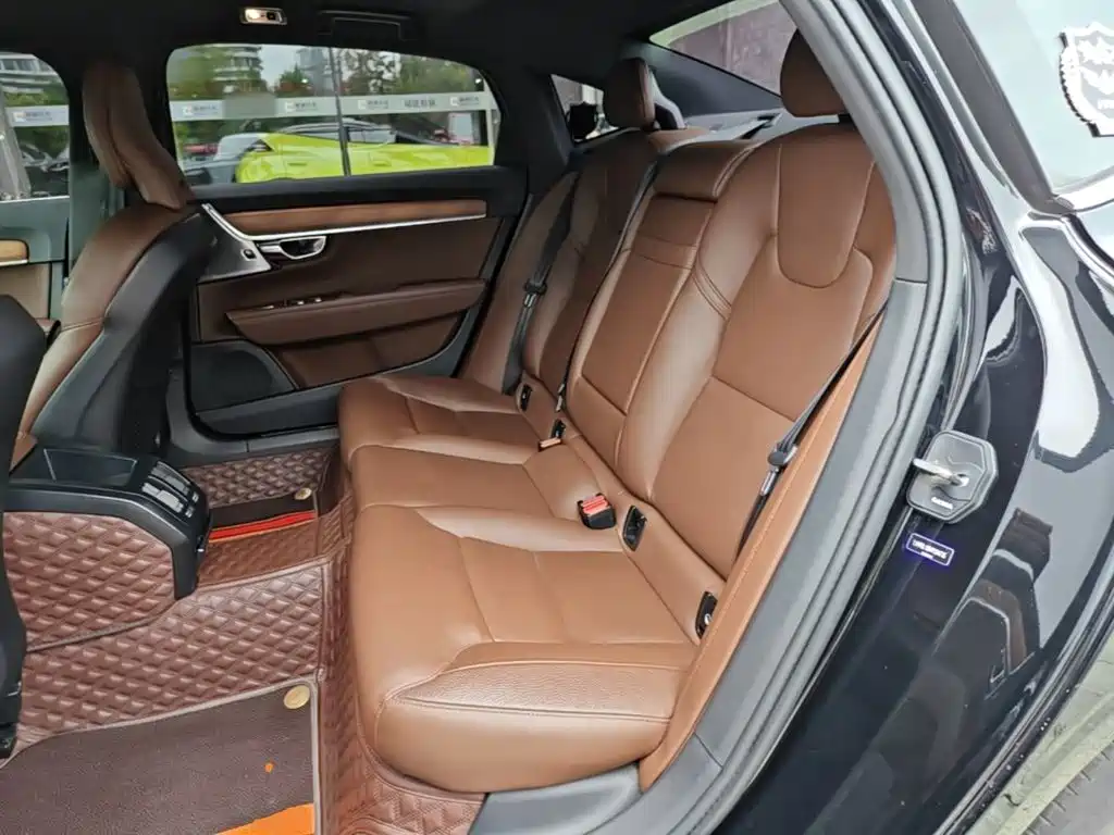 Volvo S90 — миниатюра 17