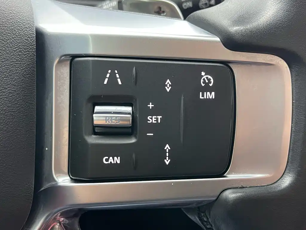 Land Rover Discovery 2024 360PS S