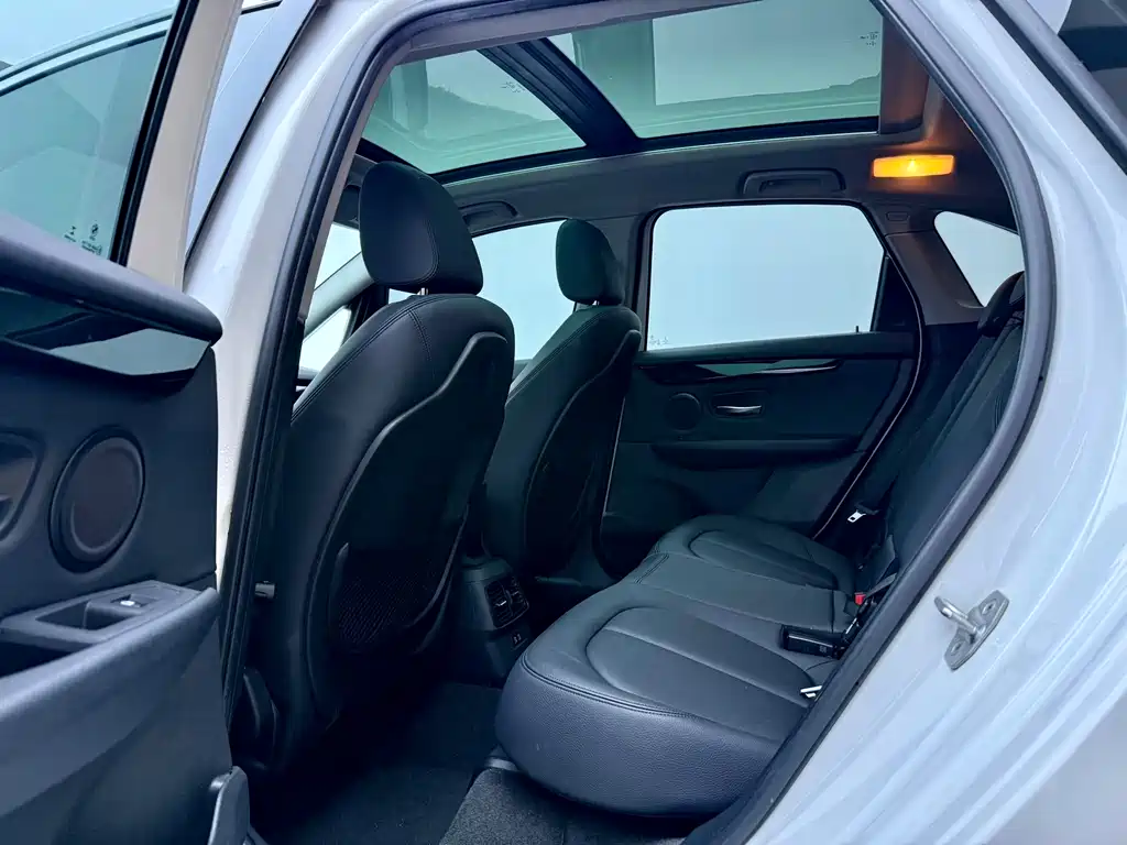 BMW 2 SERIES STATION WAGON