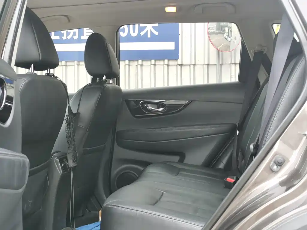 Nissan X-Trail — миниатюра 6