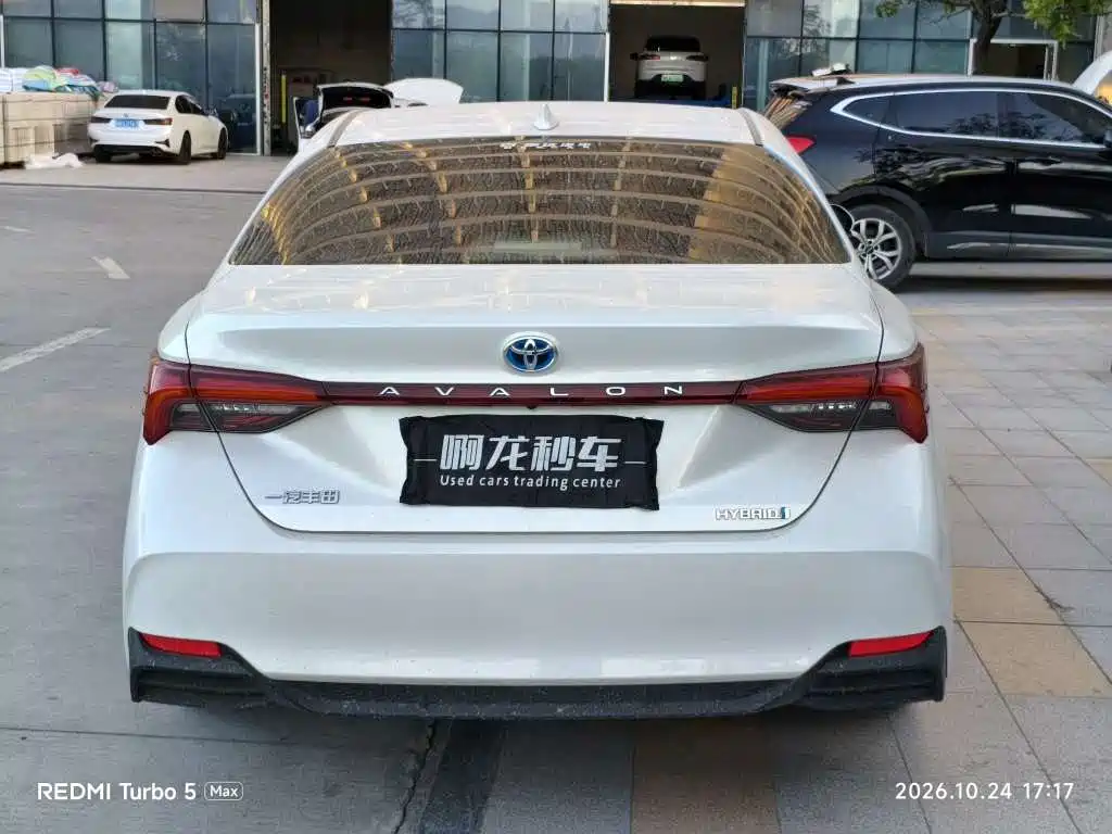Toyota Avalon — миниатюра 8