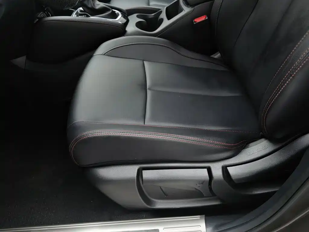 Nissan Qashqai — миниатюра 20
